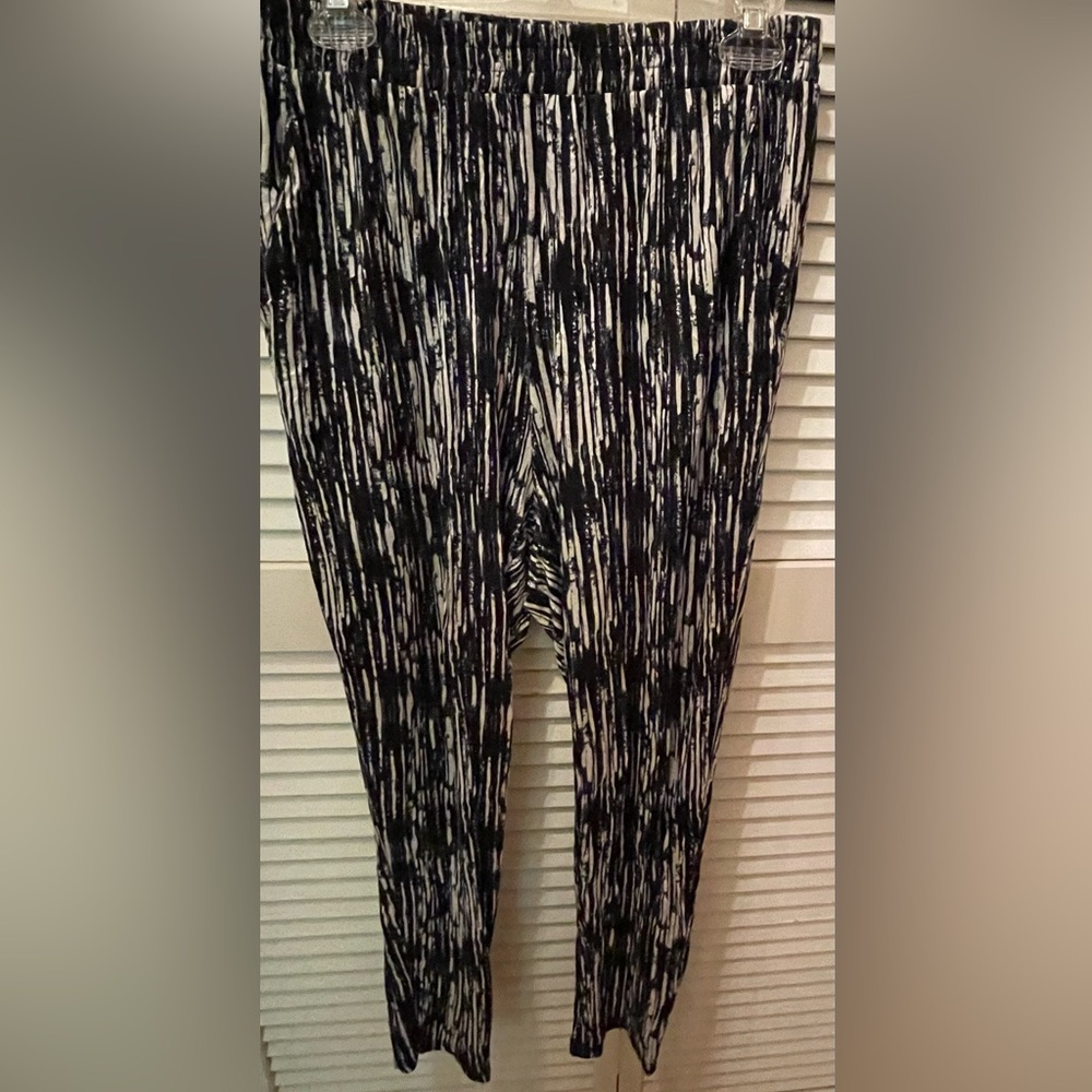 H& M women’s dress pants. Size M.